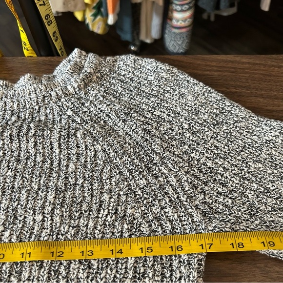 Free People Gray Sweater - Picture 7 of 9